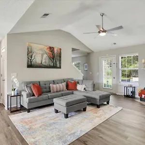 Modern And Comfortable For Your Next Stay! Holiday home Savannah