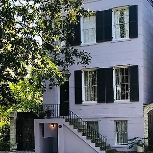 Sojourn - Time Travelers Retreat 1853 Holiday home Savannah