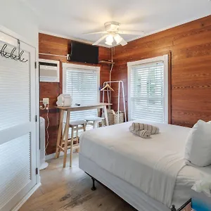Carey's Corner Apartment Key West